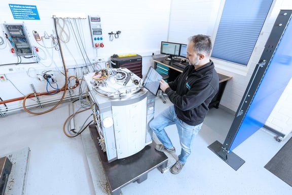 Servicios Systec: Mantenimiento profesional, cualificación y validación para todos los autoclaves de laboratorio